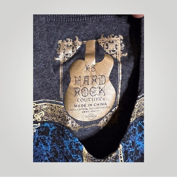 𝅺HARD Rock Couture Gold Framed Guitar Tee, New With Tags - Picture 2 of 4